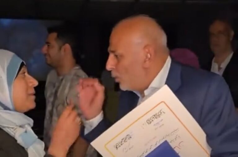“أبوس-إيدك-سيبيني”.-جمال-سليمان-يحرج-إحدى-معجباته-بسبب-صورة
