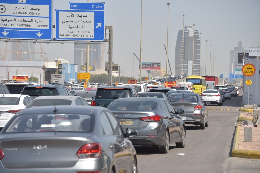 صور-|-للأسبوع-الثاني.-استمرار-الازدحام-على-طريق-الملك-فهد-بالدمام