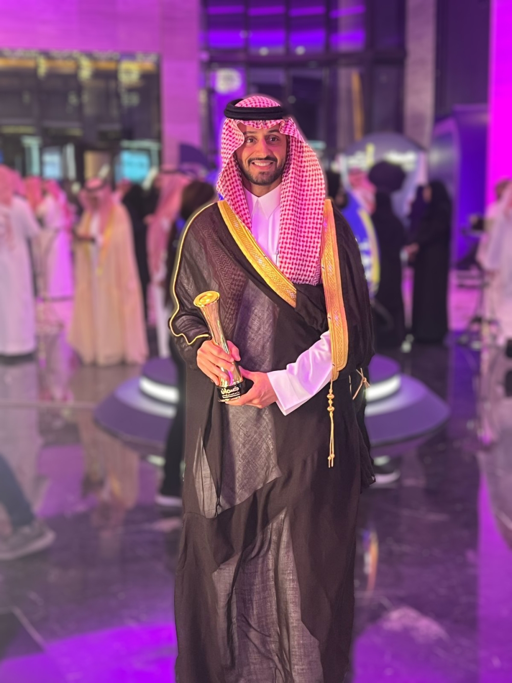 “مانع-المانع”-الرئيس-التنفيذي-لمستشفيات-المانع-يحصد-جائزة-“الشاب-القائد-للعام”-من-مجلس-الضمان-الصحي