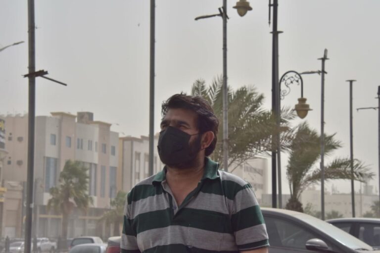 أتربة-مثارة-وأمطار-خفيفة-إلى-متوسطة-على-أجزاء-من-المنطقة-الشرقية
