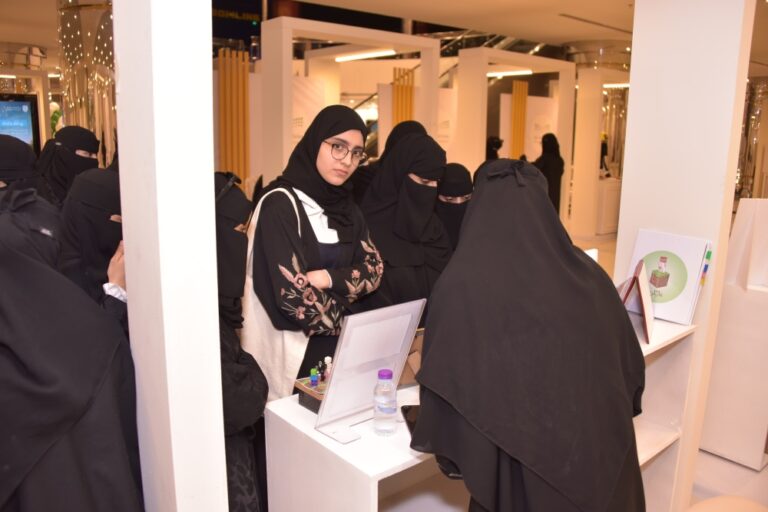 بمشاركة-16-إدارة-تعليمية.-64-طالباً-يتنافسون-في-”ريادي“-بالشرقية