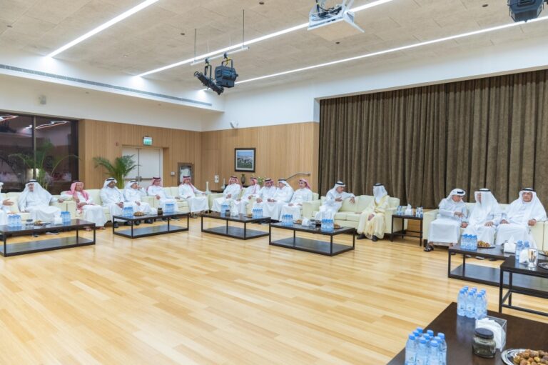 أمير-الشرقية-يعزي-المهندس-أمين-الناصر-في-وفاة-والدته