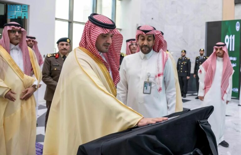 الأمير-عبدالعزيز-بن-سعود-يدشّن-مركز-العمليات-الأمنية-الموحدة-(911)-في-المدينة-المنورة