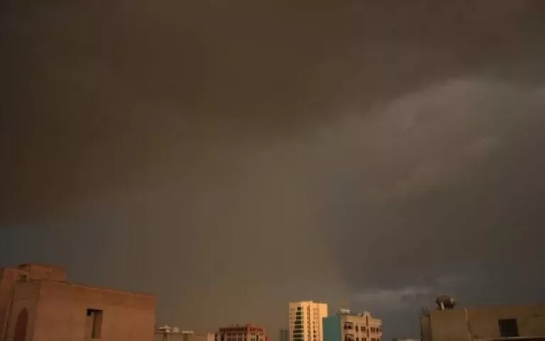 حتى-5-صباحًا.-عوالق-ترابية-على-أجزاء-من-المنطقة-الشرقية