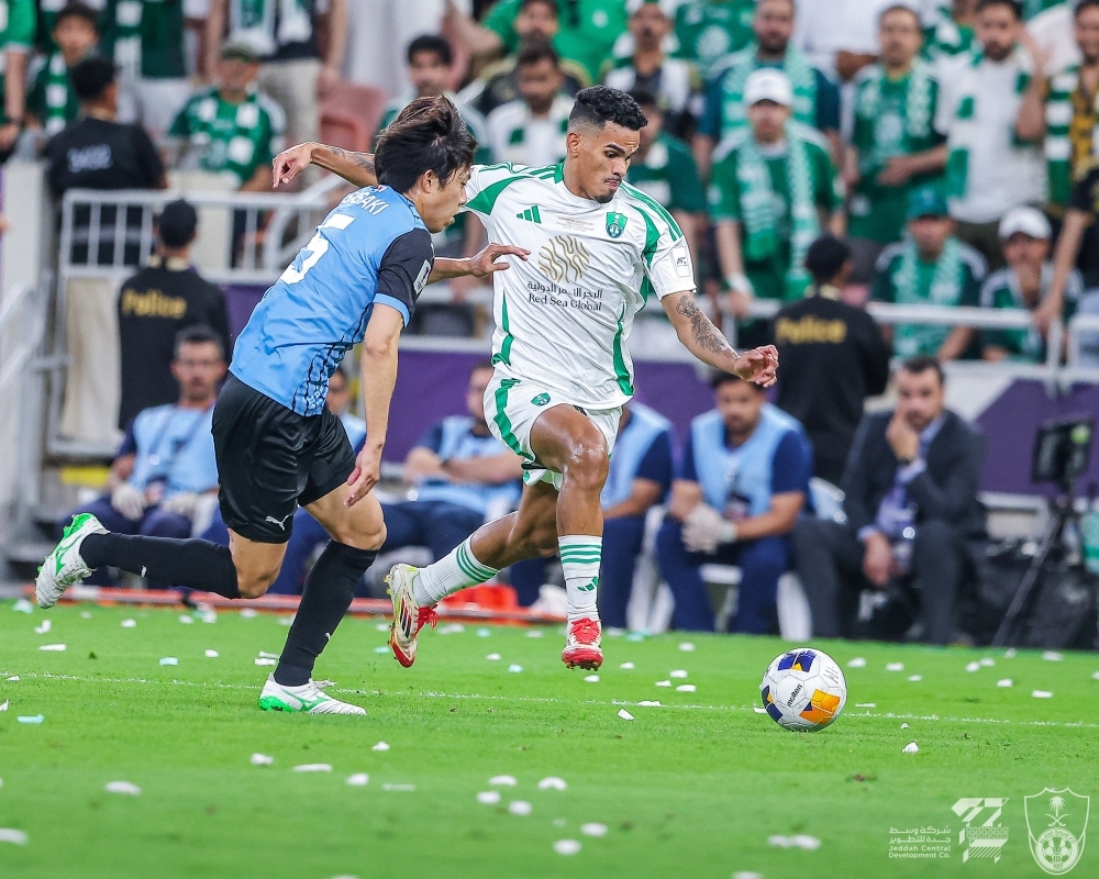 الساحر-البرازيلي-يكوي-الاتحاد-بنيران-آسيا