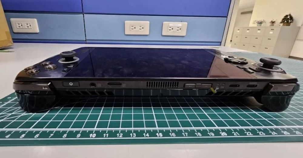 الكشف-عن-الصور-الأولى-لجهاز-xbox-المحمول-من-“asus”