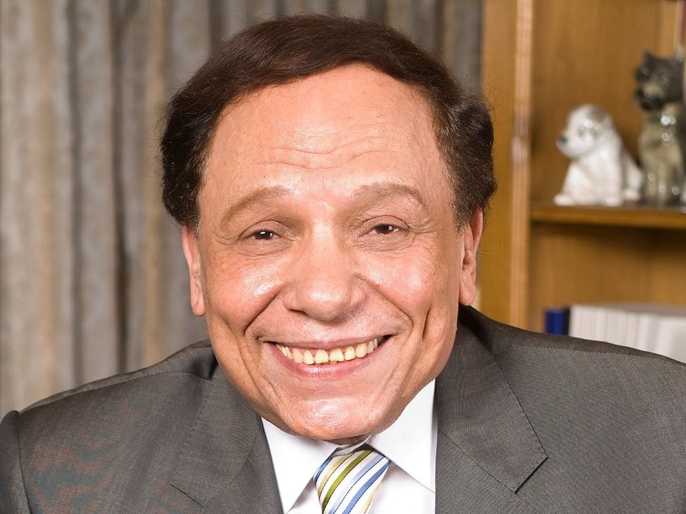 عادل-إمام.-موهبة-فرضت-بريقها-اللامع-في-مسيرة-حافلة-بالإبداع