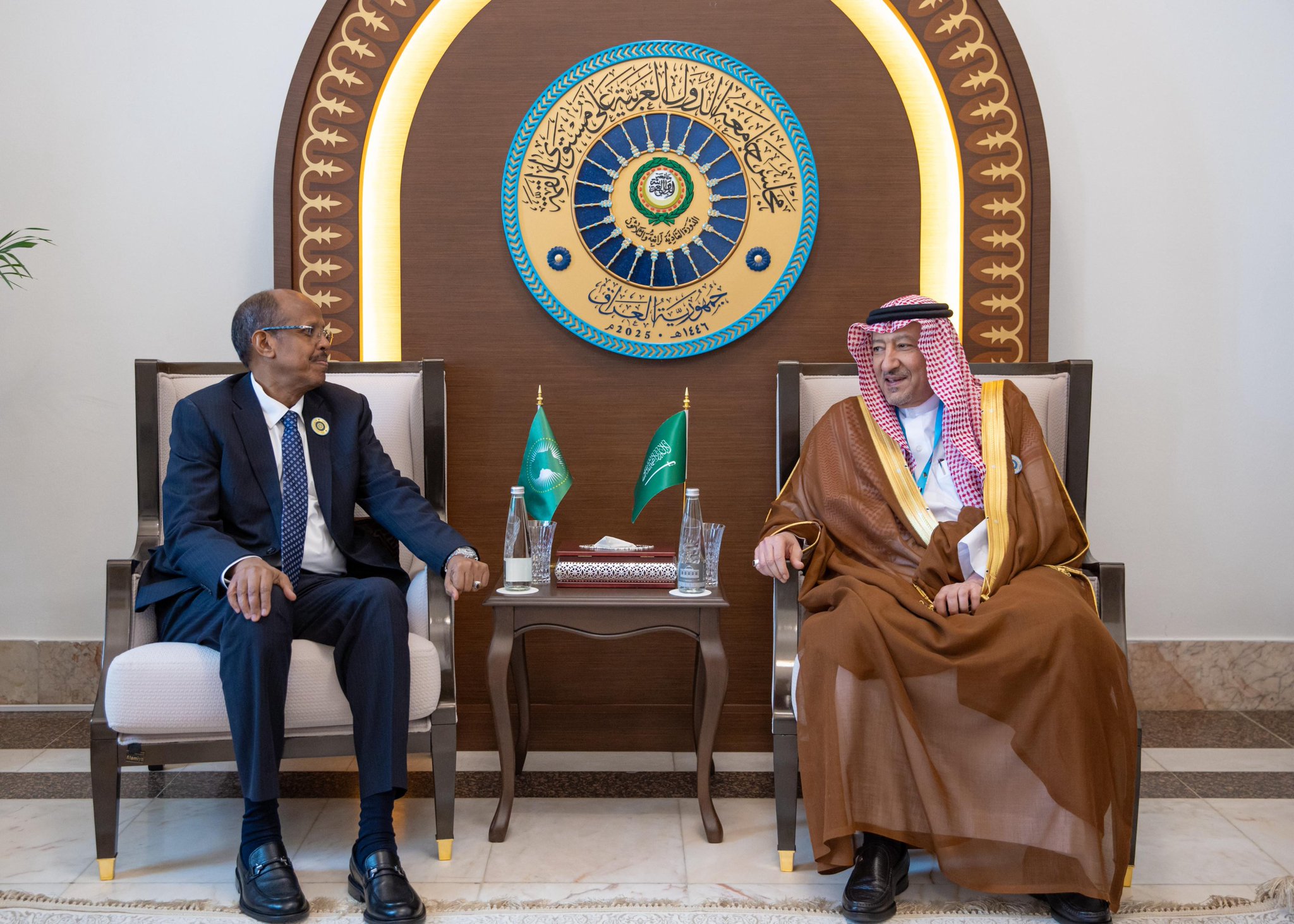 نائب-وزير-الخارجية-يلتقي-رئيس-مفوضية-الاتحاد-الأفريقي