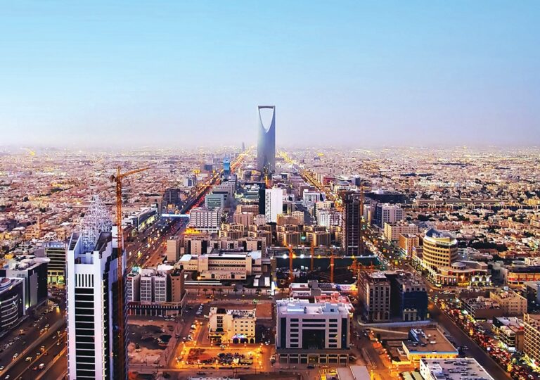وزير-الاقتصاد:-الأنشطة-غير-النفطية-سجلت-مستويات-قياسية-في-2024