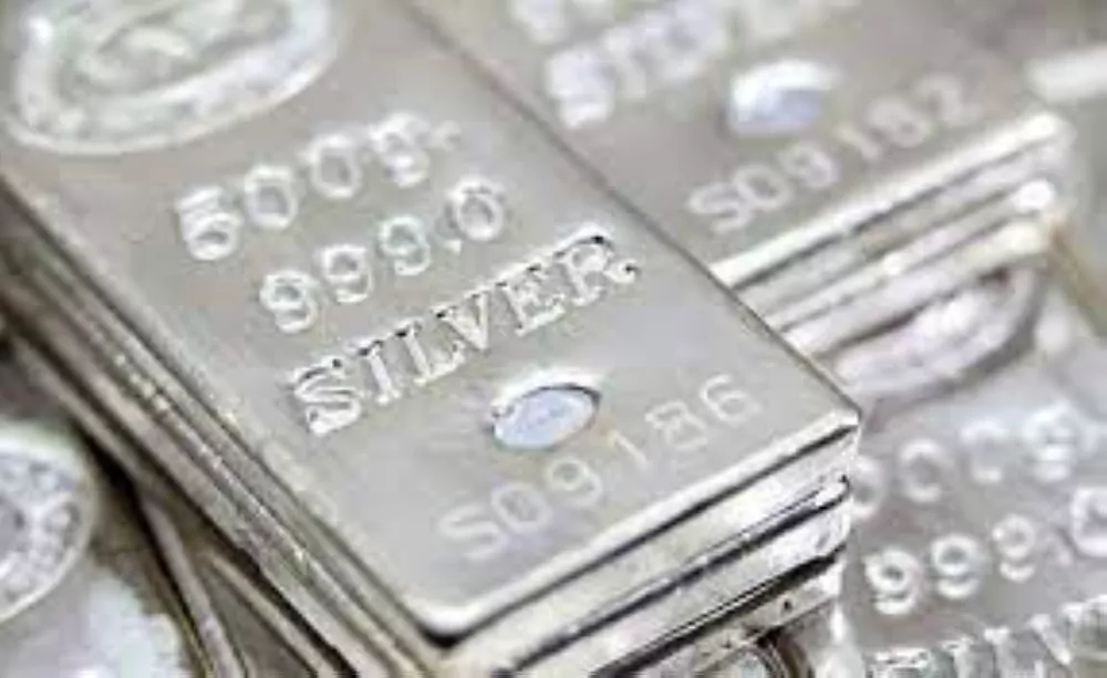 أسعار-الفضة-اليوم-فوق-33-دولارا-للأوقية…-هل-يستمر-الاتجاه-الصاعد؟