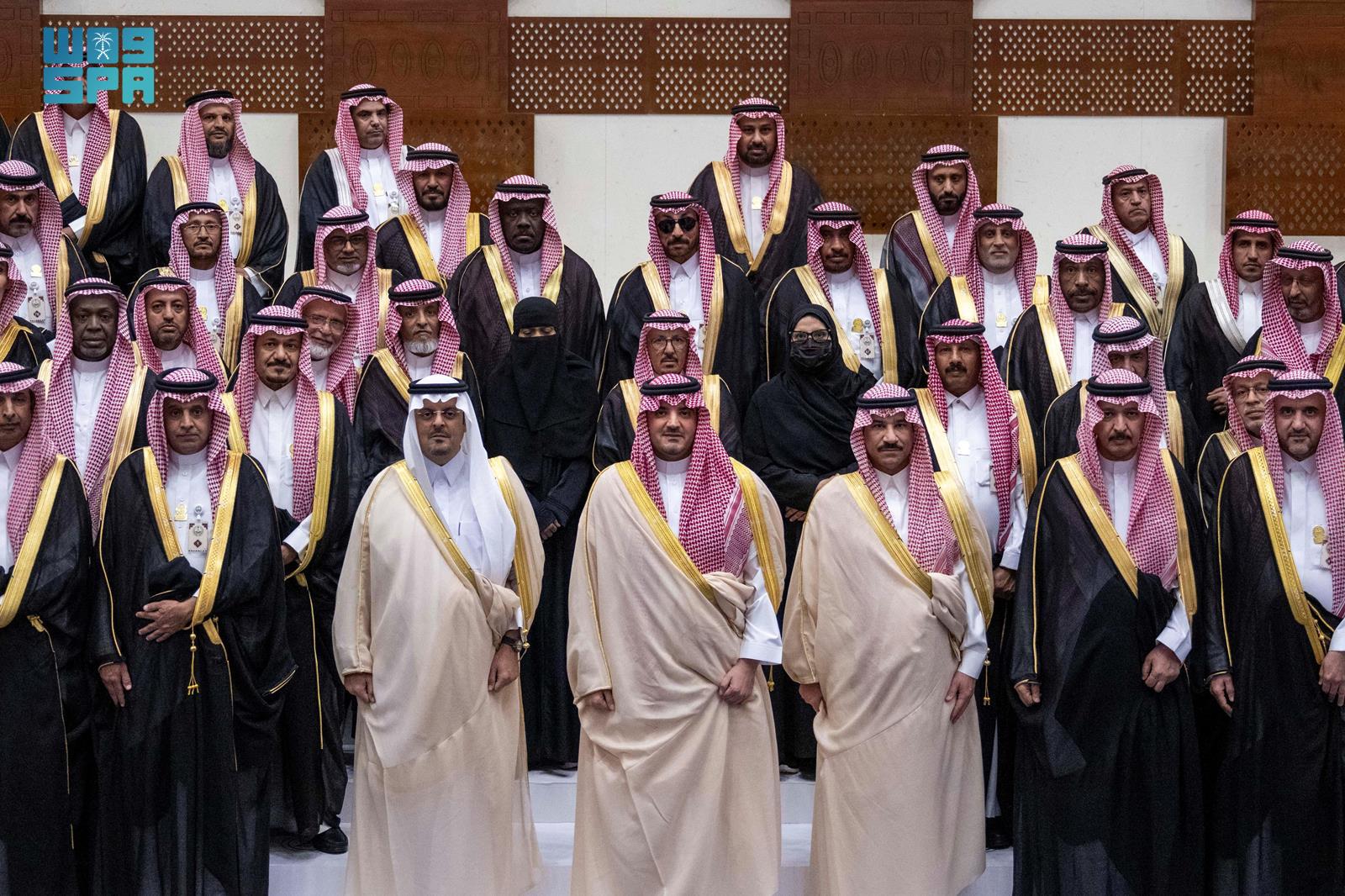 الامير-عبدالعزيز-بن-سعود-يلتقي-متقاعدي-القطاعات-التابعة-لوزارة-الداخلية-بمكة