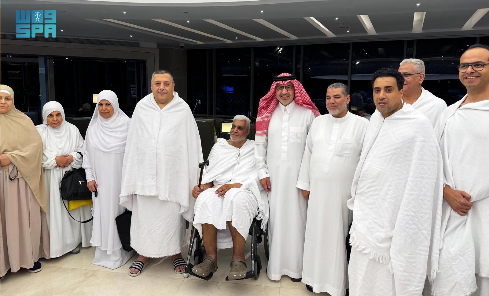 السفير-الحصيني-يودّع-ضيوف-برنامج-خادم-الحرمين-الشريفين-من-حجاج-مصر