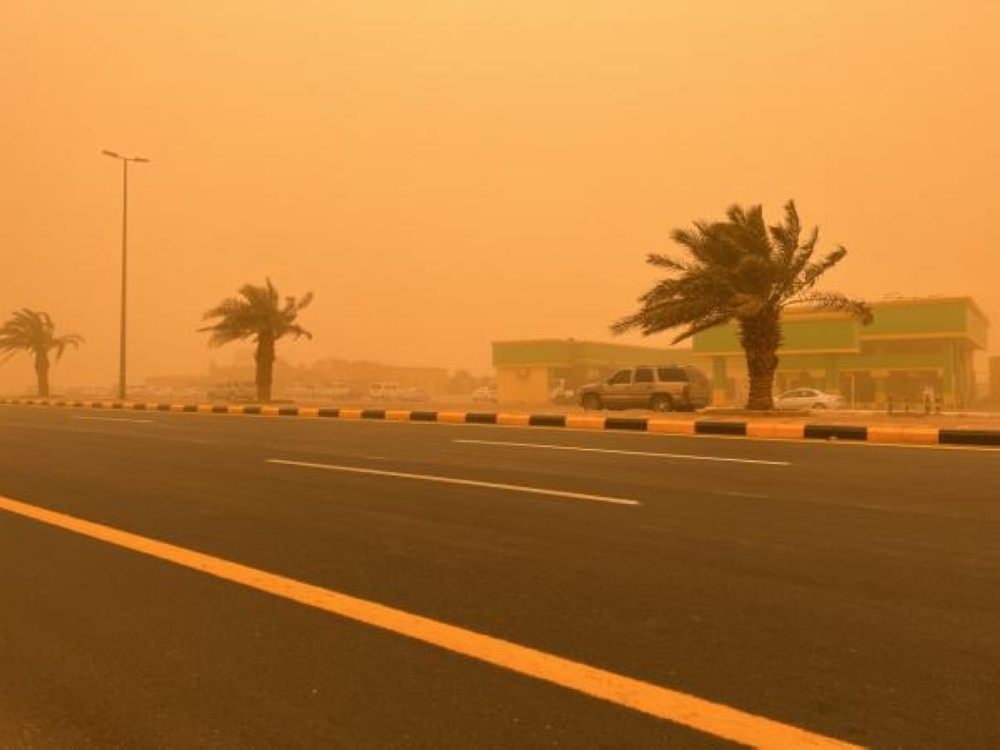 تبدأ-9-صباحًا.-أتربة-مثارة-على-أجزاء-من-المنطقة-الشرقية