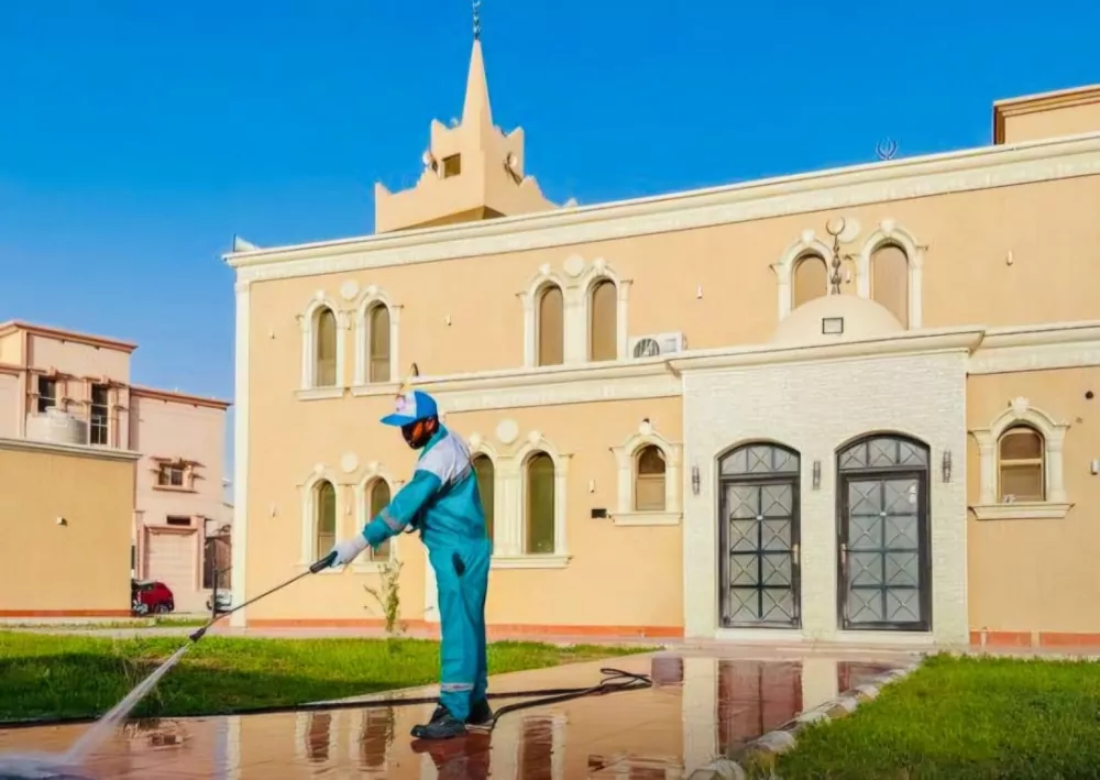 قبل-عيد-الأضحى.-نظافة-محيط-الجوامع-وتهيئة-المنتزهات-والشواطئ-بالأحساء