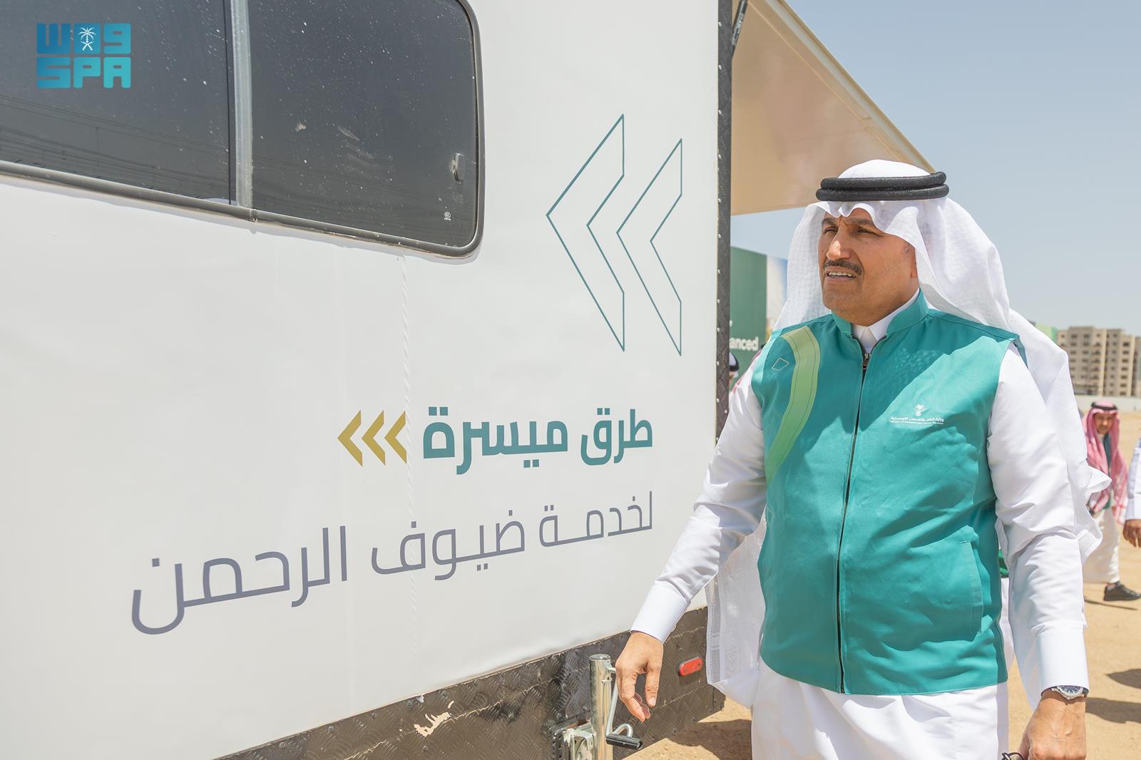 “الطرق”-تُوفّر-“مواقع-متنقلة”-لضيوف-الرحمن-أثناء-تعطل-حافلاتهم-على-طريق-الهجرة