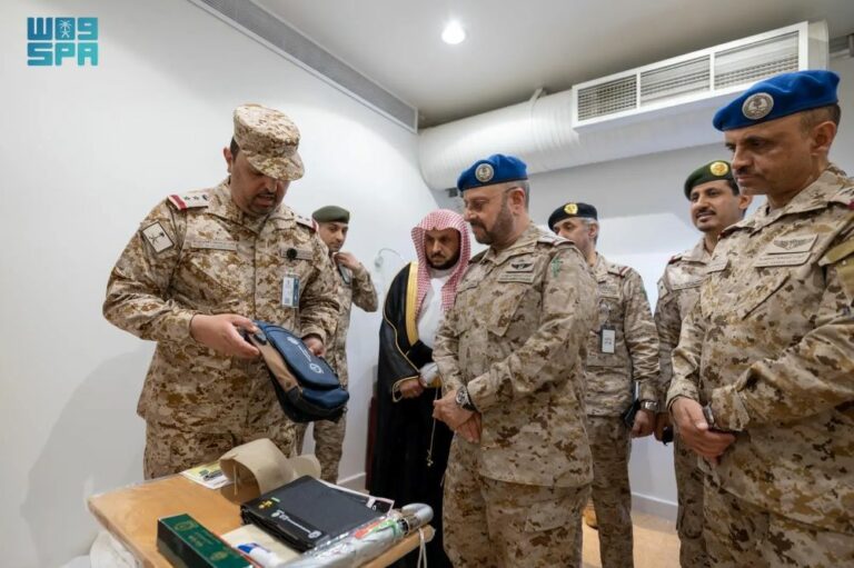 رئيس-هيئة-الأركان-العامة-يقف-ميدانيًا-على-جاهزية-وحدات-القوات-المسلحة-المشاركة-في-مهمة-الحج