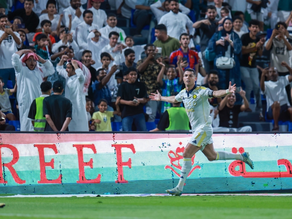 النصر-يتمسك-بأمل-بقاء-الدون