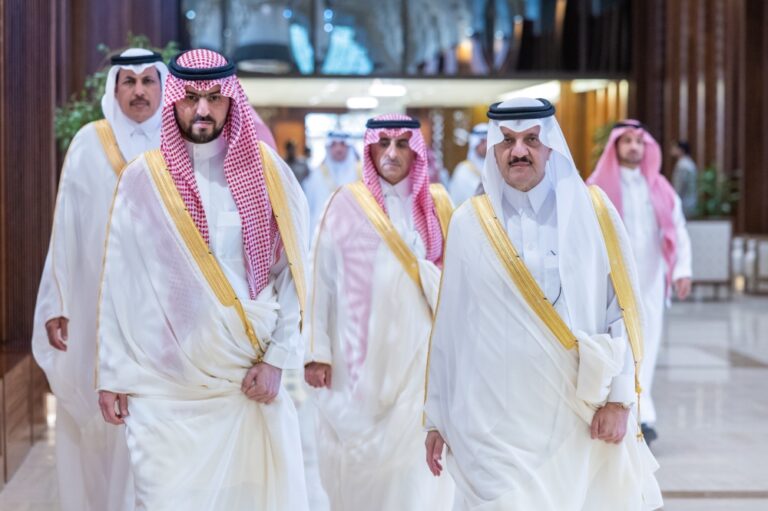 أمير-الشرقية-ونائبه-يستقبلان-المهنئين-بعيد-الأضحى-المبارك