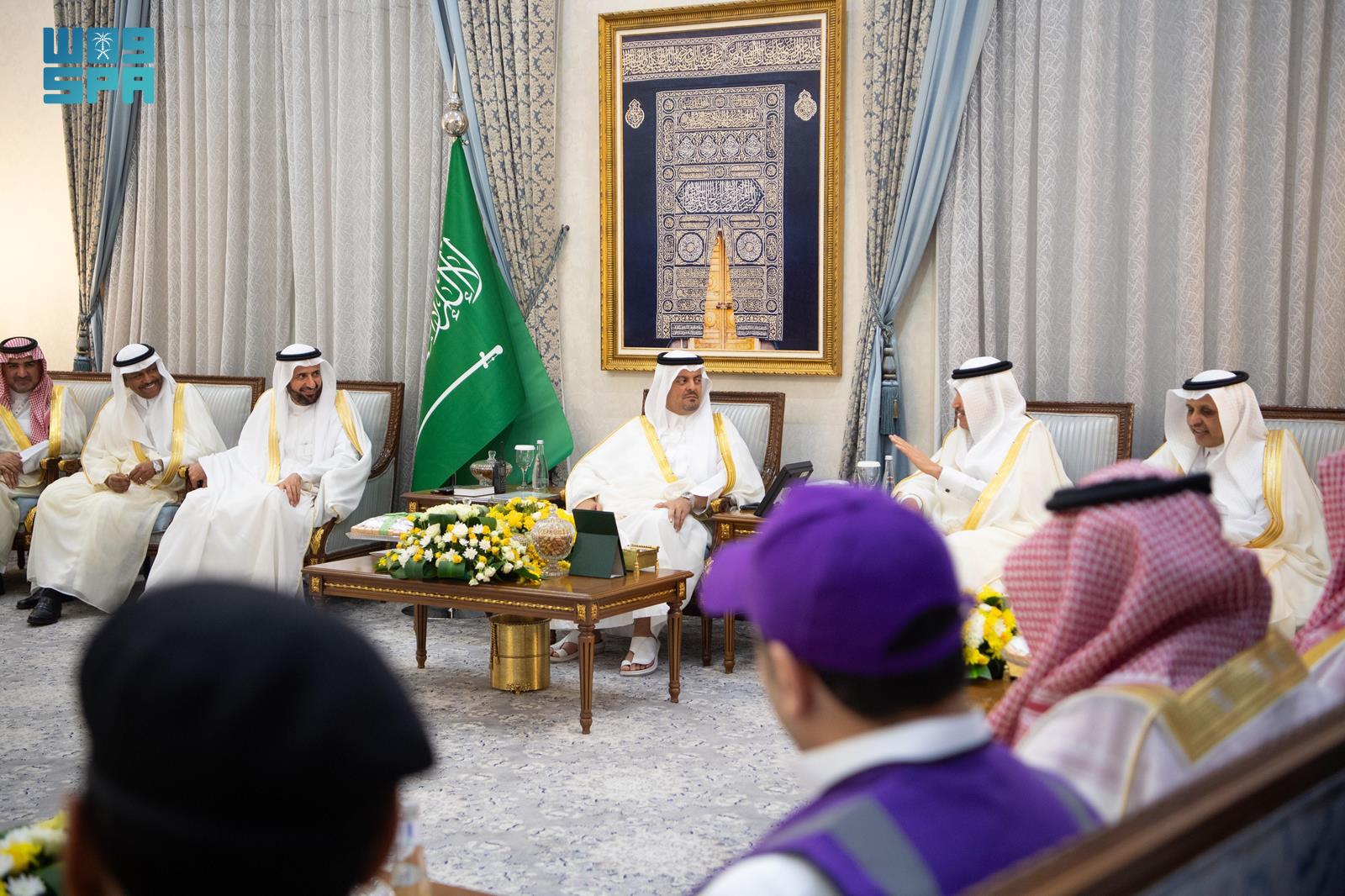نائب-أمير-منطقة-مكة-المكرمة-يستقبل-وزيري-الحج-والنقل-ومدير-الدفاع-المدني-بمقر-الإمارة-بمشعر-منى