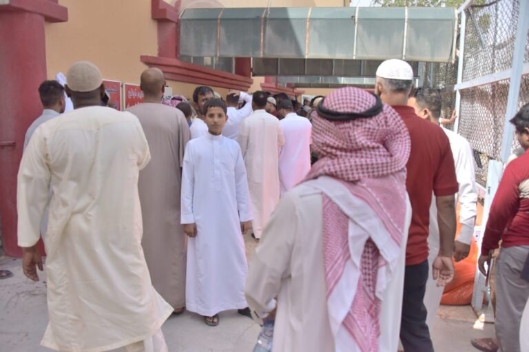 فيديو|-رواد-مسلخ-الدمام-المركزي-يشيدون-بالتنظيم-وسرعة-الطوابير