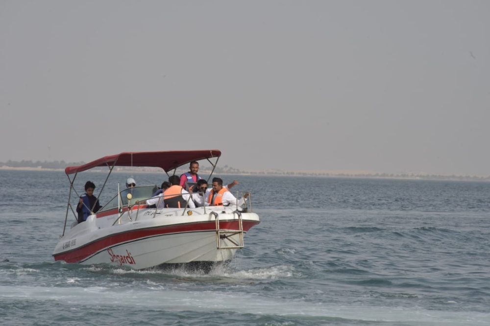 الدمام.-شاطئ-نصف-القمر-وجهة-للمواطنين-والمقيمين-في-ثاني-أيام-العيد