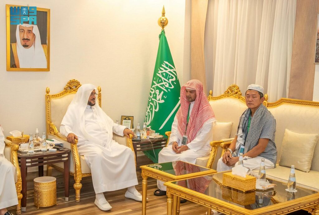 وزير-الشؤون-الإسلامية-يستقبل-عضو-البرلمان-التايلندي-والقاضي-الأول-بمحكمة-الاستئناف-في-بانكوك