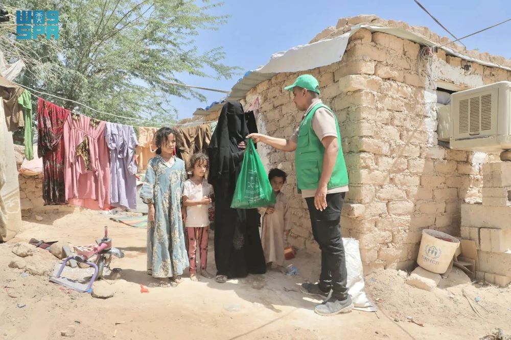 مركز-الملك-سلمان-للإغاثة-يوزع-(939)-أضحية-في-أربع-محافظات-يمنية