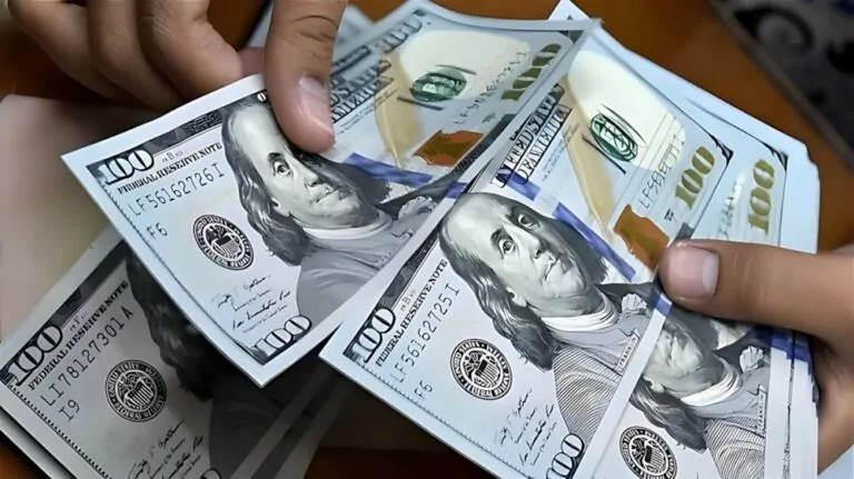 ارتفاع-الدولار-وسط-تفاؤل-بشأن-محادثات-التجارة-الأمريكية-الصينية