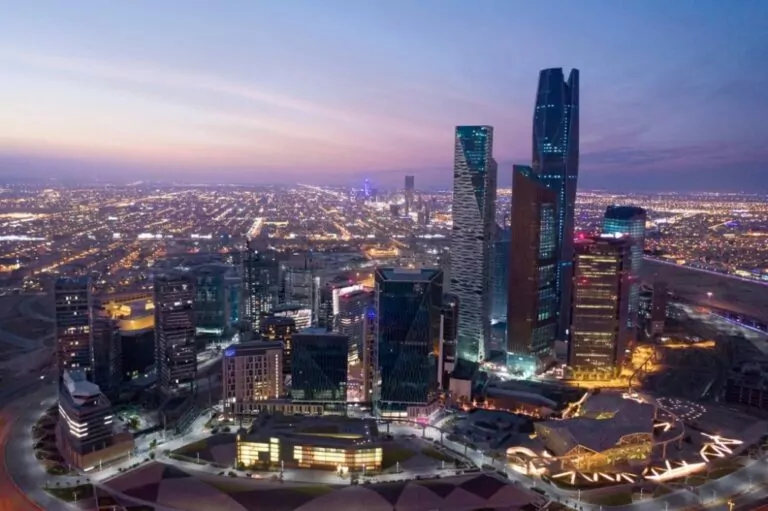 بدعم-من-التوسع-غير-النفطي-البنك-الدولي-يتوقع-نمو-اقتصاد-السعودية-4.5%-في-2026