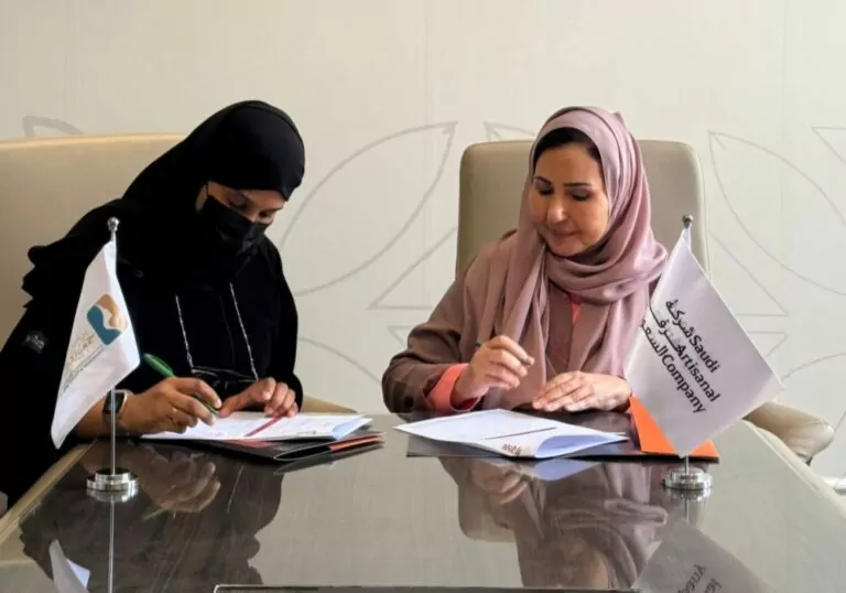 اتفاقية-لتمكين-حرفيات-الأحساء-وتحويل-منتجاتهن-لعلامات-تجارية-مبتكرة