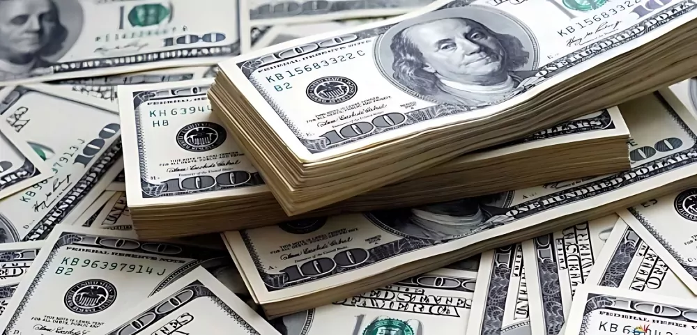 تراجع-الدولار-وسط-تباطؤ-التضخم-واحتمالات-خفض-أسعار-الفائدة