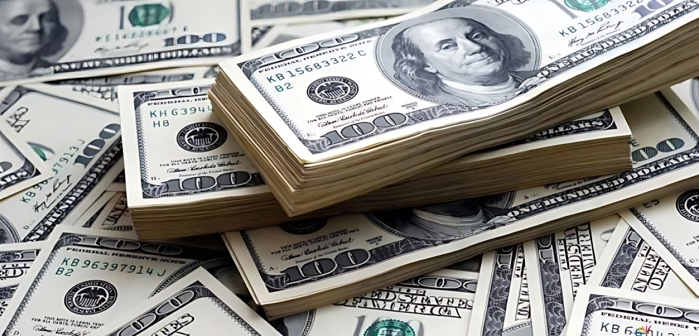 أسعار-العملات.-الدولار-يهبط-واليورو-عند-أعلى-مستوى-منذ-4-سنوات