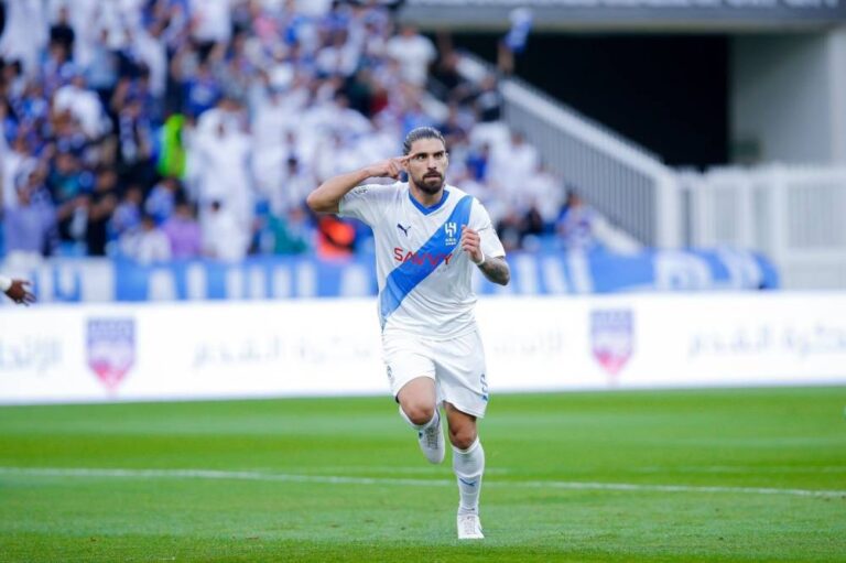 المحور-معضلة-الهلال-قبل-المونديال
