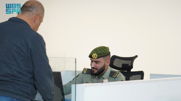 جوازات-منفذ-الحديثة-تنهي-إجراءات-مغادرة-ضيوف-الرحمن-بعد-أدائهم-مناسك-الحج
