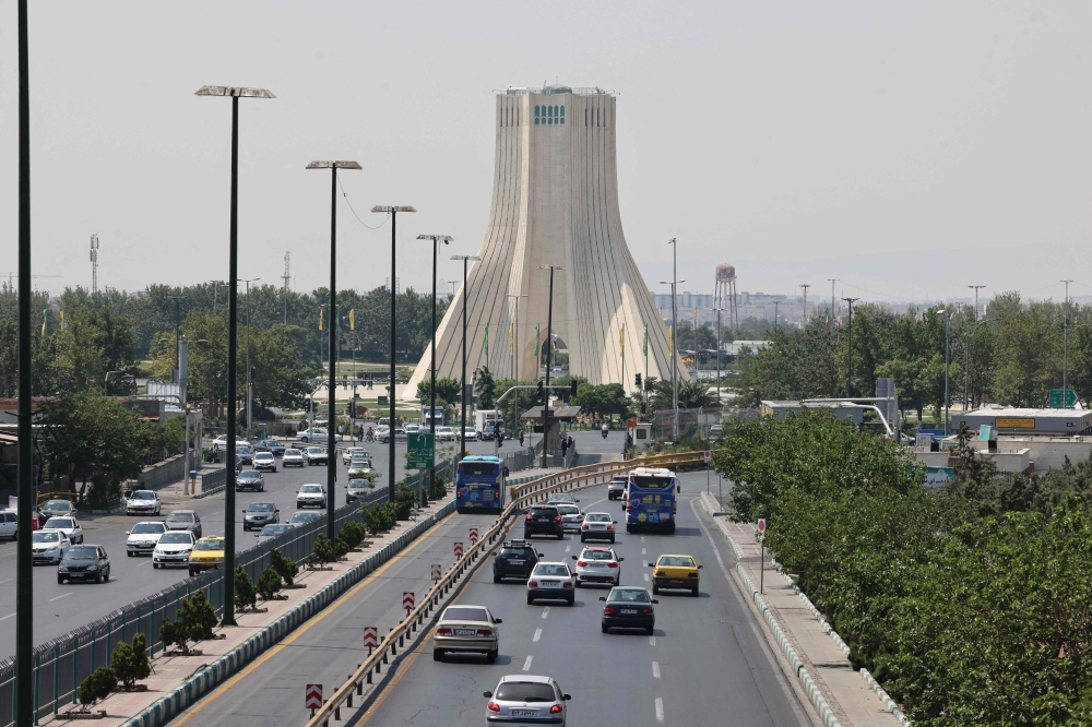 إيران-تفتح-المساجد-ومحطات-المترو-والمدارس-كملاجئ-من-القصف-الإسرائيلي