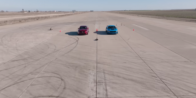 فيديو-سباق-u-drag-فورد-موستانج-دارك-هورس-وكاديلاك-ct4-v-بلاكوينج