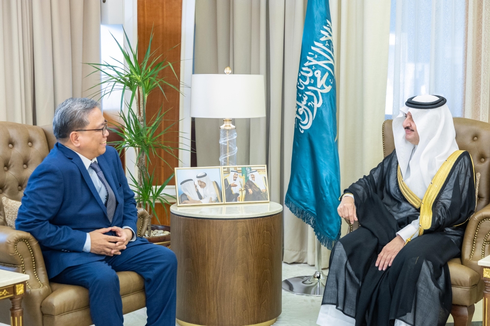 أمير-الشرقية-يستقبل-سفير-جمهورية-الفلبين-لدى-المملكة