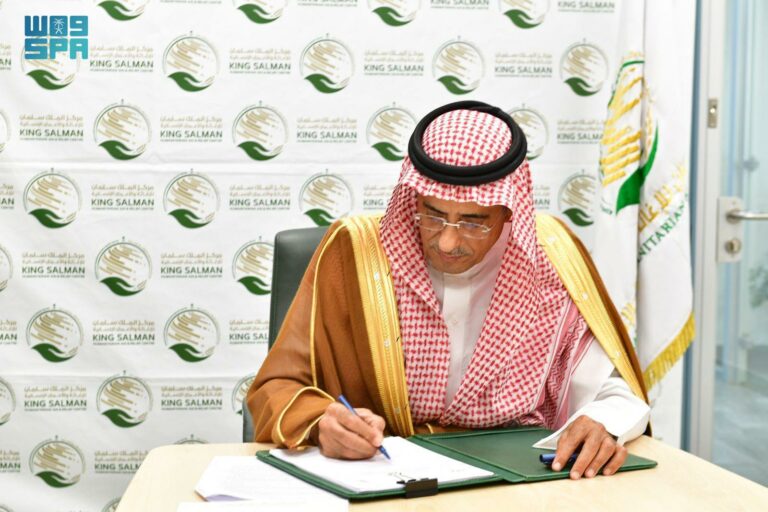 “اغاثي-الملك-سلمان”-يوقّع-اتفاقية-تعاون-مشترك-لحفر-78-بئرًا-يعمل-بالطاقة-الشمسية-في-نيجيريا