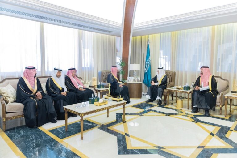أمير-الشرقية-يستقبل-مجلس-نادي-الهدى-بمناسبة-تحقيقه-عدد-من-الإنجازات-الرياضية