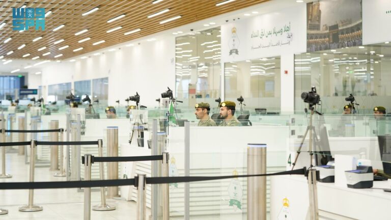 “الجوازات”-تعلن-جاهزيتها-لاستقبال-المعتمرين-عبر-المنافذ-الدولية-خلال-عام-1447هـ