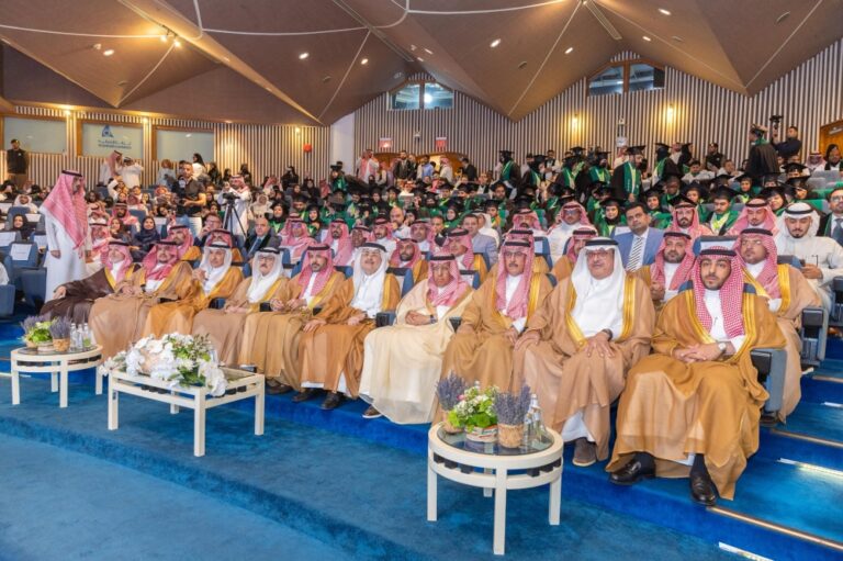 أمير-المنطقة-الشرقية-يرعى-حفل-تخريج-99-طالبًا-وطالبة-من-أكاديمية-”-زادك-” 