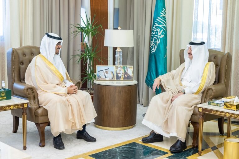 أمير-الشرقية-يطّلع-على-إنجازات-غرفة-الشرقية-وجهودها-في-تطوير-بيئة-الأعمال