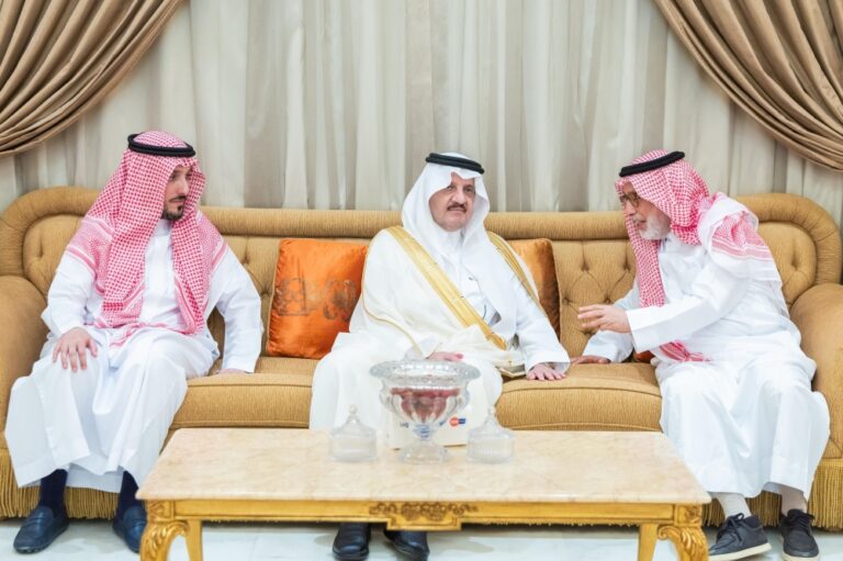 أمير-الشرقية-يقدم-التعازي-لأسرة-البسام
