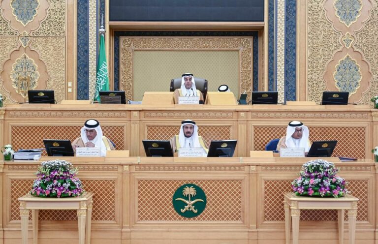 الشورى”-يطالب-بمراجعة-تسعيرة-تذاكر-الطيران-الداخل