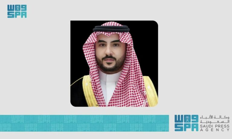 سمو-وزير-الدفاع-يتلقى-اتصالًا-هاتفيًا-من-رئيس-هيئة-الأركان-العامة-الإيرانية