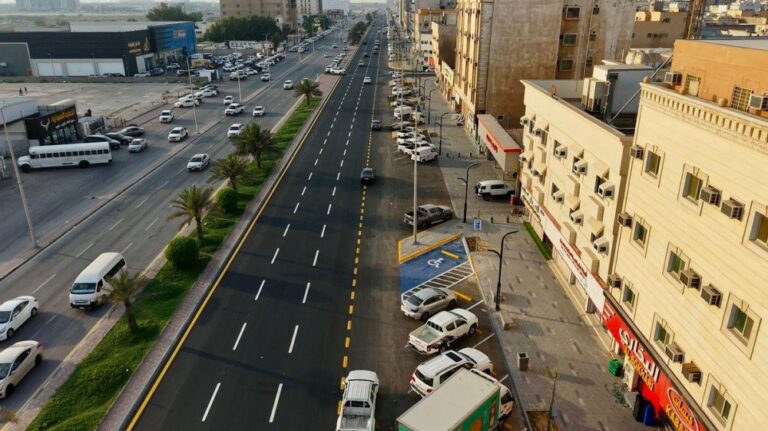 الانتهاء-من-المرحلة-الأولى-لتطوير-شارع-الملك-فيصل-الغربي-بالجبيل
