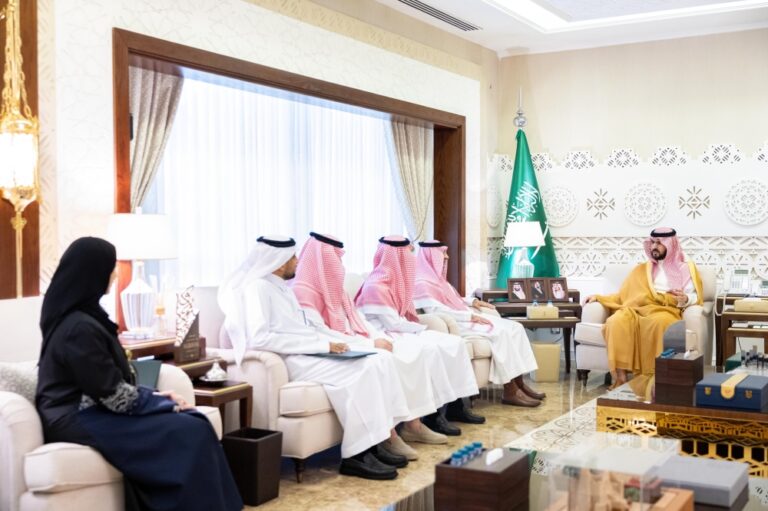 نائب-أمير-الشرقية-يثمن-جهود-فريق-كفاءة-الطاقة-في-الإمارة