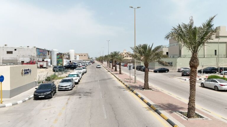 الخبر-تستبدل-النخيل-في-الشوارع-بأكثر-من-10,000-شجرة-ظل