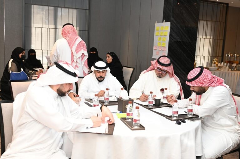تدريب-20-مختصًا-على-تكامل-الحوكمة-والمخاطر-والامتثال-بالشرقية