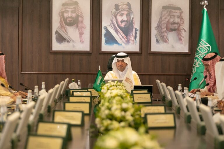 ما-أبرز-التحديات-التي-طرحها-رجال-أعمال-الأحساء-على-وزير-البلديات؟